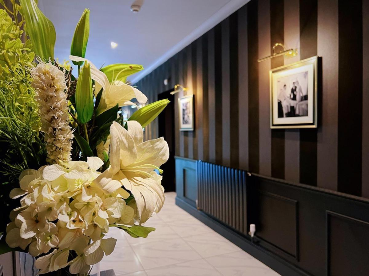 بيسيستر The Chesterton Hotel المظهر الخارجي الصورة