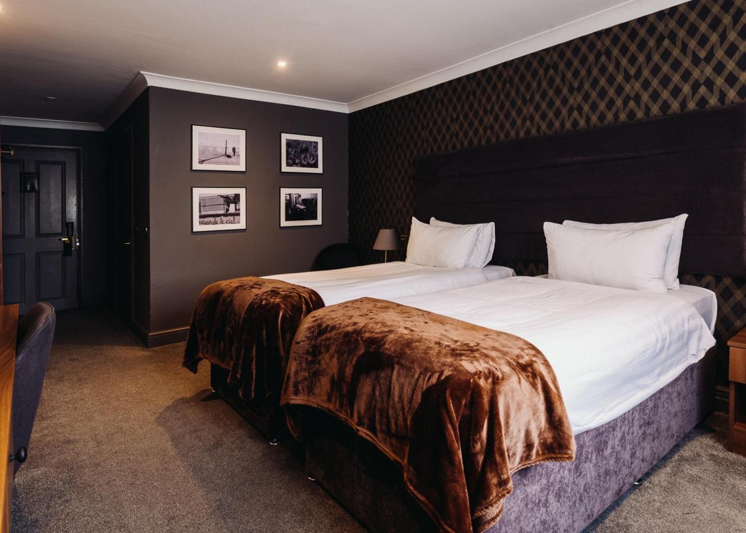 بيسيستر The Chesterton Hotel المظهر الخارجي الصورة