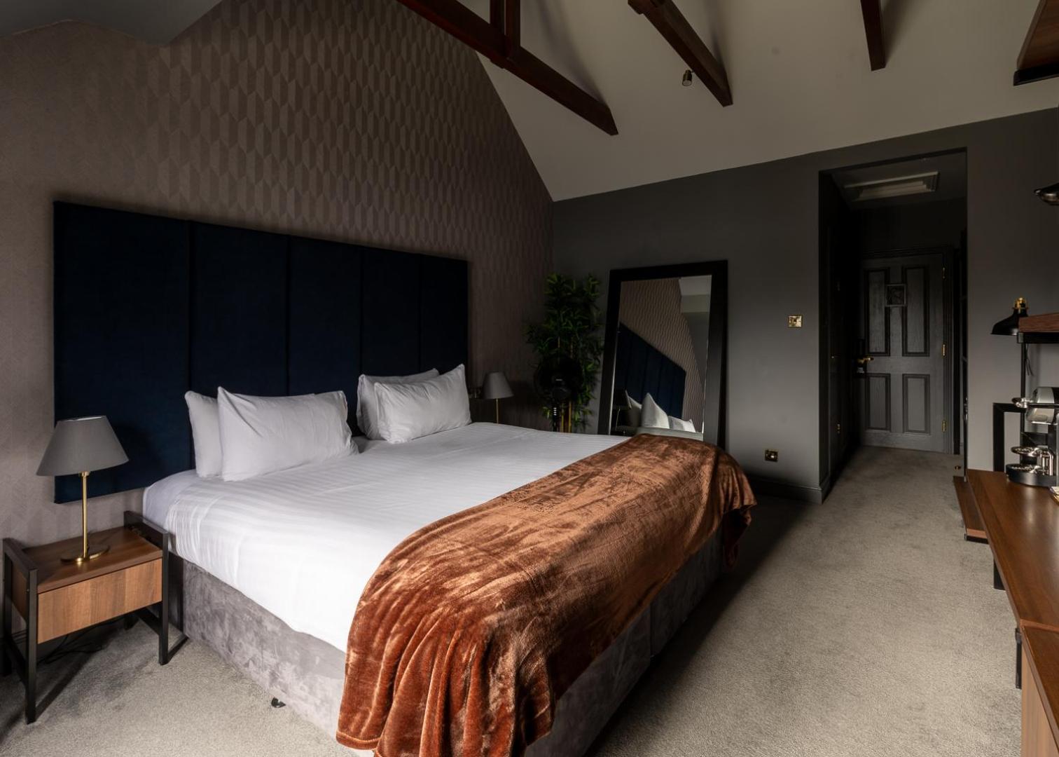 بيسيستر The Chesterton Hotel المظهر الخارجي الصورة