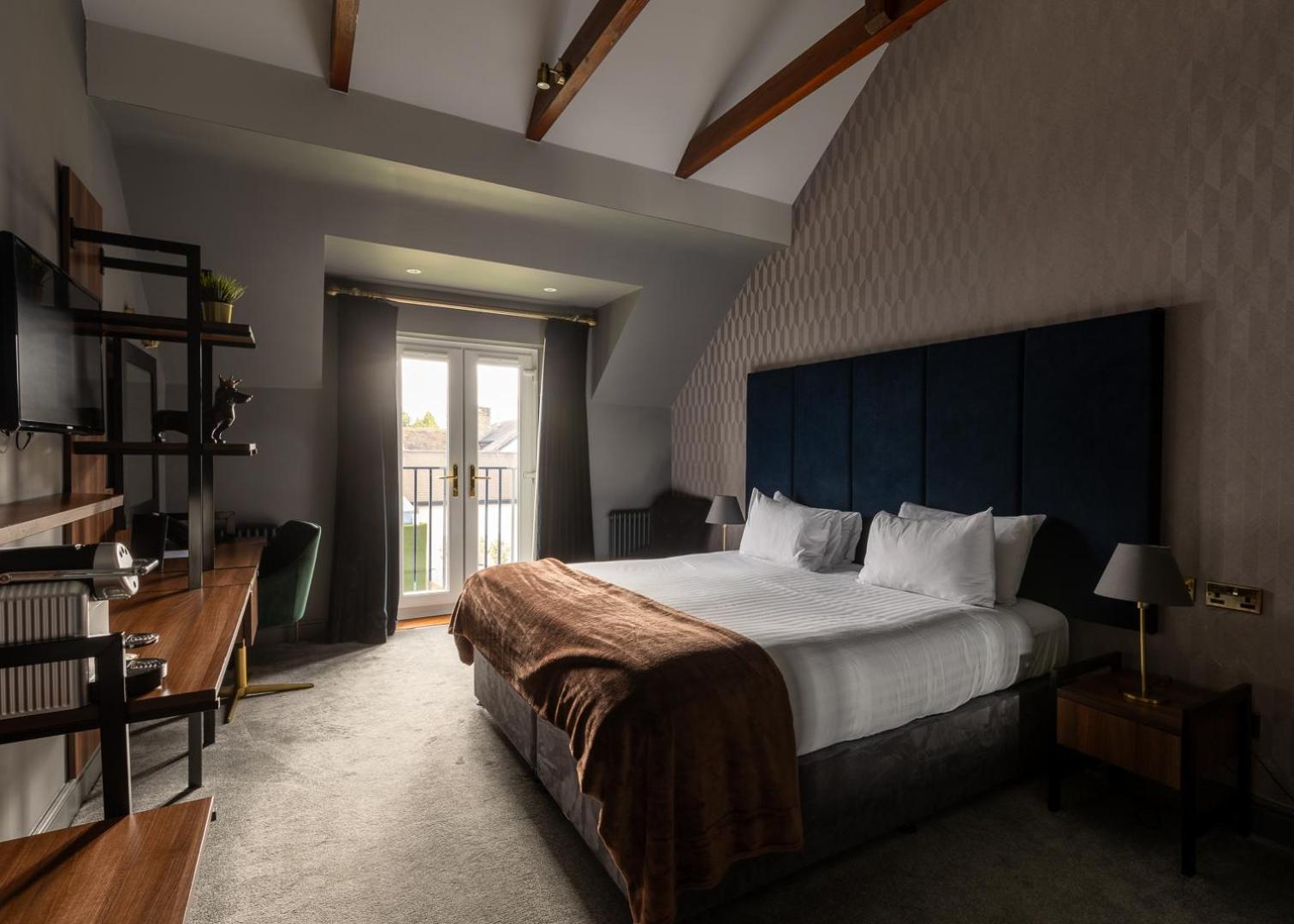 بيسيستر The Chesterton Hotel المظهر الخارجي الصورة
