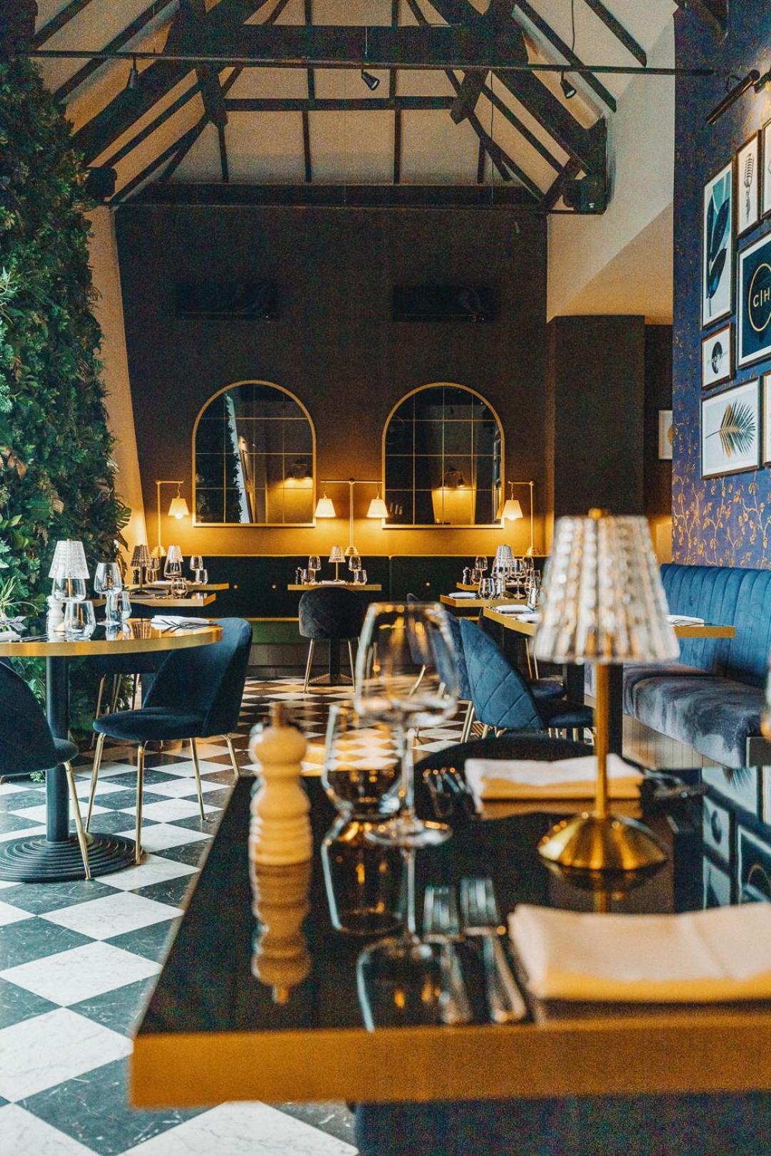 بيسيستر The Chesterton Hotel المظهر الخارجي الصورة